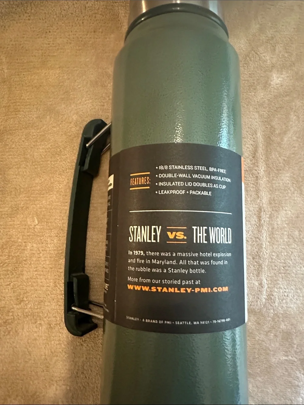Stanley Classic Bottle Vacuum Flask - Forest Green with Stainless Cap